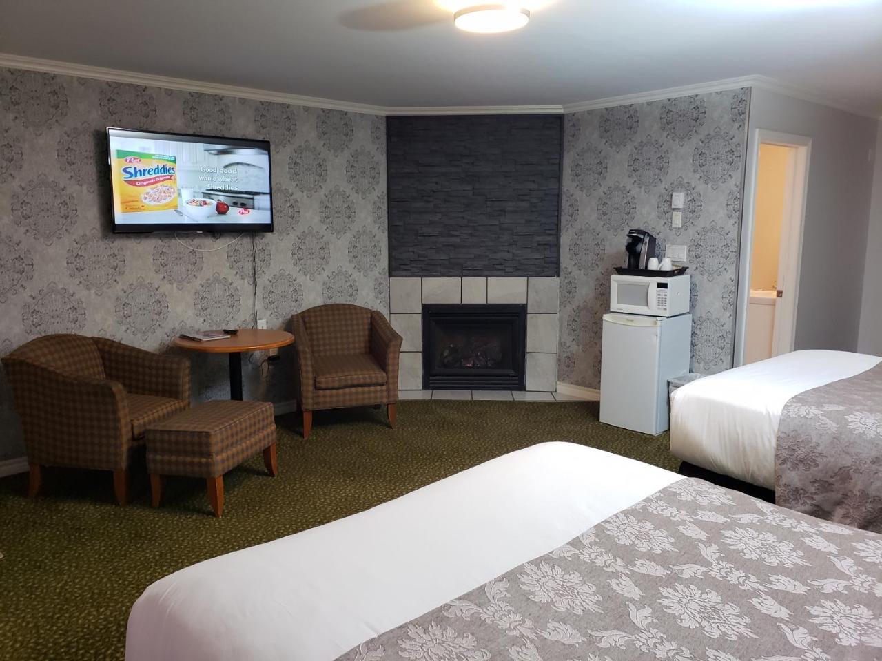 Regency Inn & Suites Cornwall Eksteriør billede